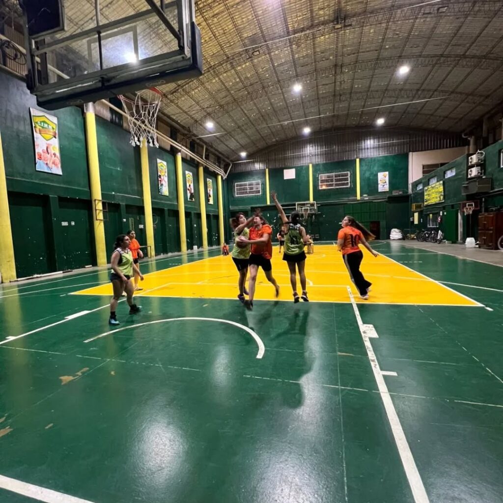 Instagram post from deportesunicen. This post is in position 8.